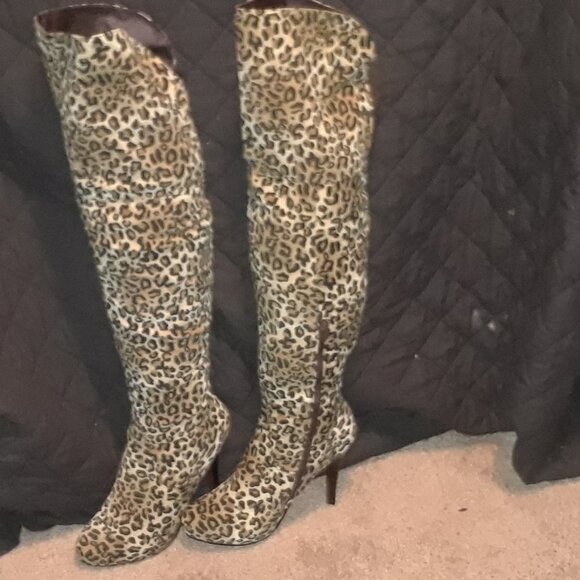 LEOPARD THIGH BOOTS - Picture 2 of 4